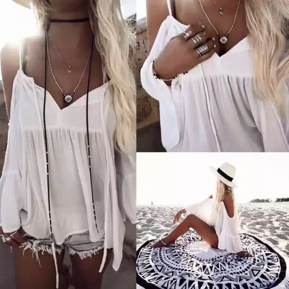 5 STAR ⭐️⭐️⭐️⭐️⭐️
 Cold Shoulder Shirt - Picture 4 of 7